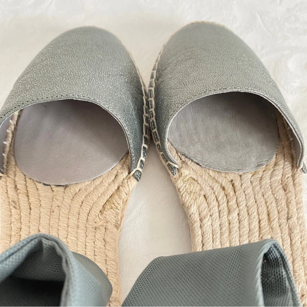 Eileen Fisher step out